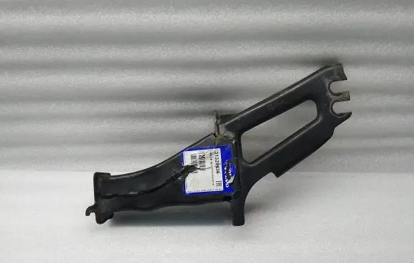 Volvo XC70 Front bumper cross member 31329436