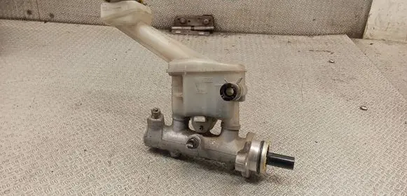 Nissan X-Trail T30 Master brake cylinder 