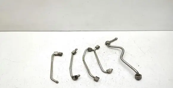 BMW 3 E90 E91 Fuel injector supply line/pipe 