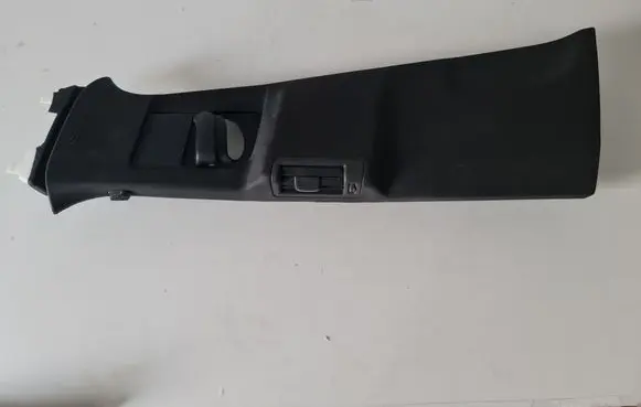 Volvo XC90 Seat belt trim 31651529