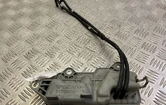 Vacuum air tank