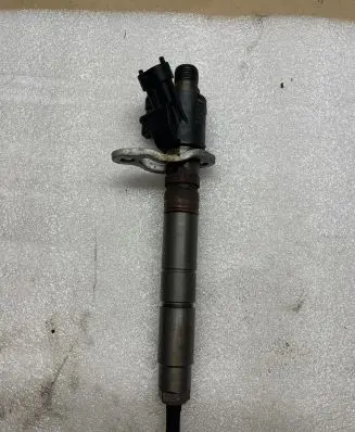 Volvo V40 Fuel injector 31303238 B445141124 0445116046