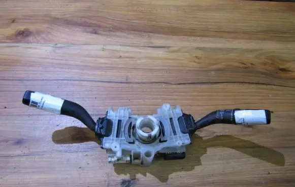 Mazda MPV Wiper turn signal indicator stalk/switch 17f039 ld58