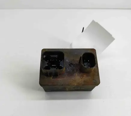 Jaguar F-Pace Glow plug pre-heat relay 9665940680 0281003048