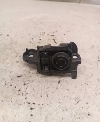 Nissan Qashqai Wing mirror switch 255704EA1B
