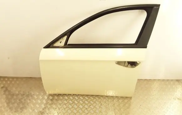 Alfa Romeo 159 Front door