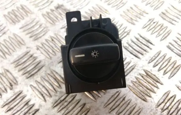 Mercedes-Benz B W245 Light switch A1695451704