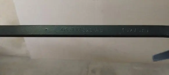 Ford Focus Windshield/front glass wiper blade 4M5117526AB