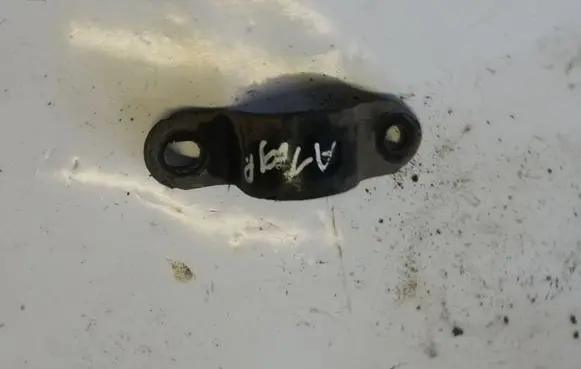 Toyota Yaris Other engine bay part NOCODE