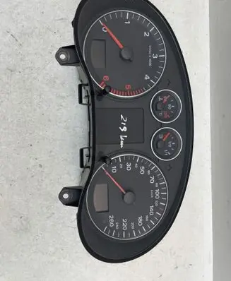 Audi A3 S3 8P Speedometer (instrument cluster) 8P0920900L