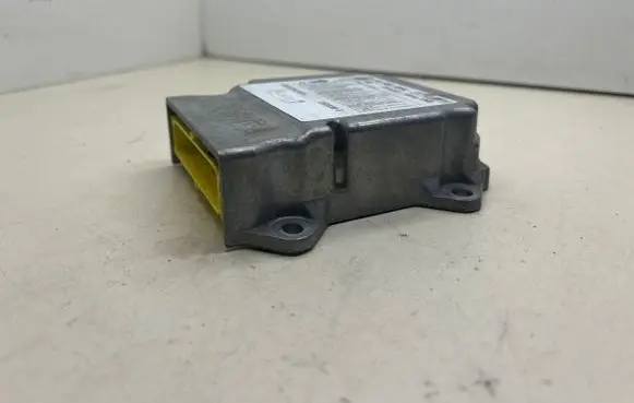 Volkswagen Golf III Airbag control unit/module 1K0909605A 33030308B 5WK43411