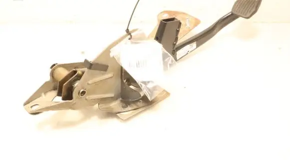 Ford Focus Clutch pedal 