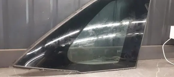 Citroen C4 Grand Picasso Rear side window