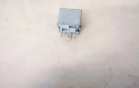 Audi A4 S4 B6 8E 8H Other relay 141951253b
