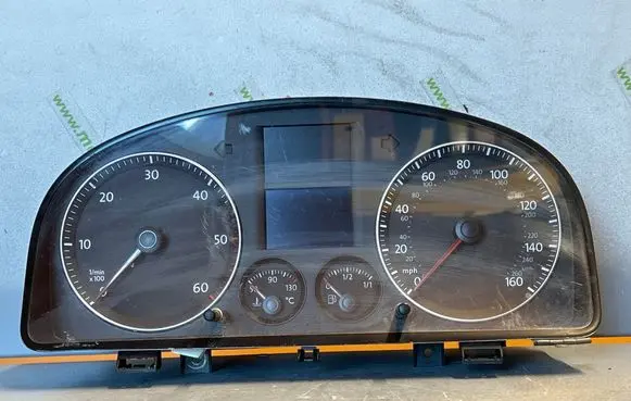 Speedometer (instrument cluster)