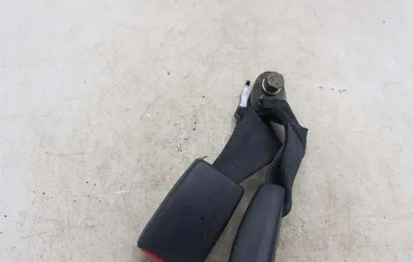 Mitsubishi Outlander Rear seatbelt buckle NOCODE