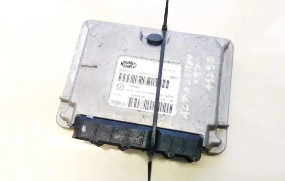 Alfa Romeo 147 Engine control unit/module 56767510 62000.013.05