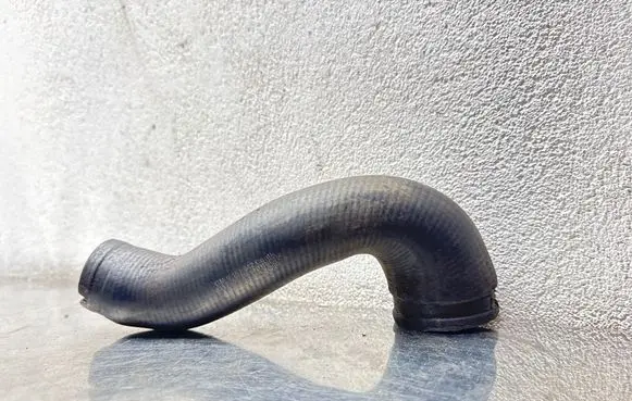Opel Zafira A Intercooler hose/pipe 9157842 03172531