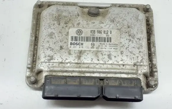 Volkswagen New Beetle Engine control unit/module 038906012Q 2818 0281010133