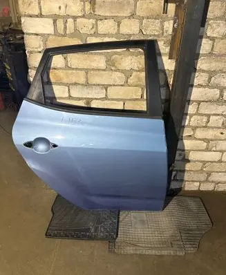 Hyundai ix20 Rear door