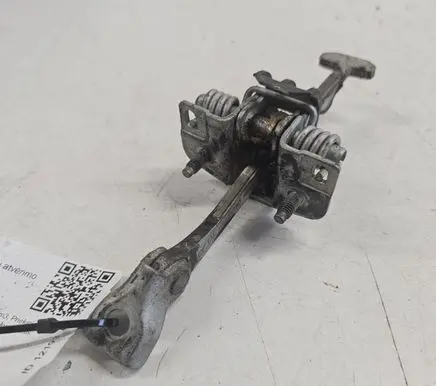 Opel Vectra C Front door check strap stopper 09229750