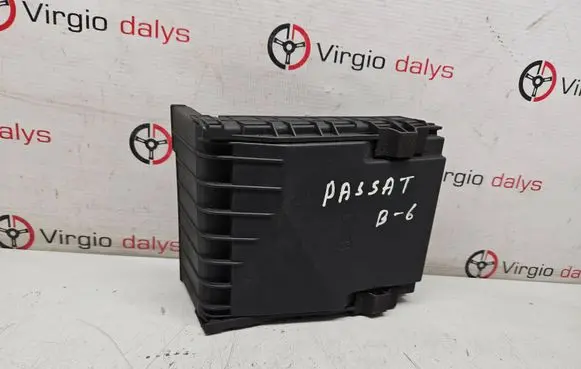 Volkswagen PASSAT B6 Fuse box cover 1K0937132F 017180061 014189871