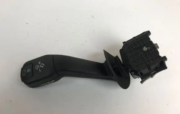 BMW 7 E38 Indicator stalk 8352172 01130410