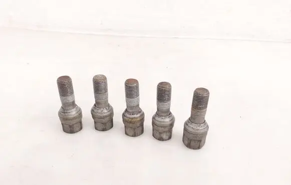 Toyota ProAce City Nuts/bolts 