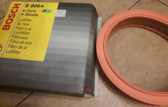 Skoda Octavia Mk1 (1U) Air filter CA2649 C2749 1457429064