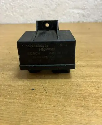 Jaguar XF X250 Glow plug pre-heat relay 9X2Q12B533BB 9665940680