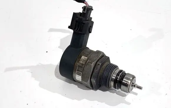 KIA Optima Fuel pressure regulator 31402-2F600
