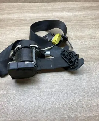 Volkswagen Touran I Front seatbelt 33014052 1T1857705A
