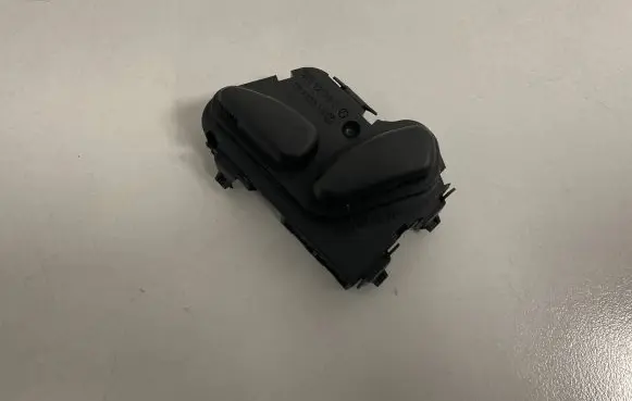 Mercedes-Benz E W210 Seat control switch 2108213851 03463815