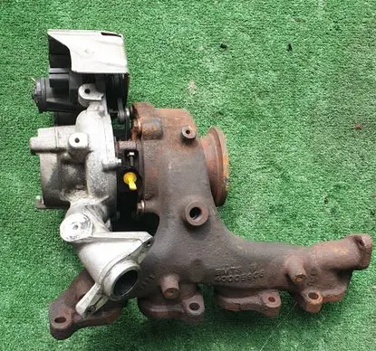 Volkswagen Crafter Turbo 04L253022A