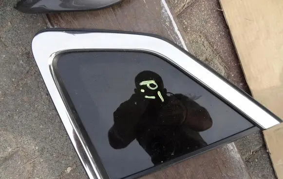 Nissan Qashqai Rear side window XXXXXXXXX