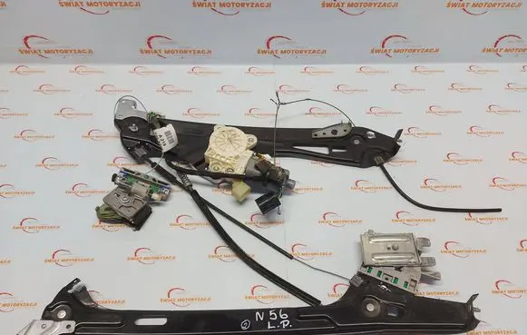 Mercedes-Benz CLS C219 Front door electric window regulator A2195408705