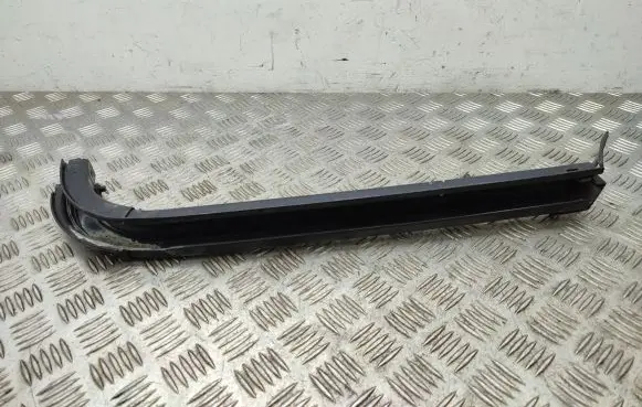 Ford B-MAX Sliding door check strap stopper 