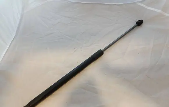 Front bonnet/hood damper/strut