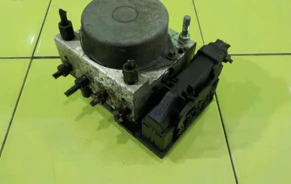 Suzuki SX4 ABS Pump 0265232089