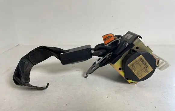 Mazda 3 I Middle seatbelt (rear) 0433012 6032803 6039305