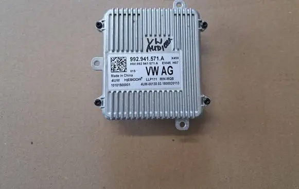 Skoda Octavia Mk3 (5E) LED ballast control module 992941571A