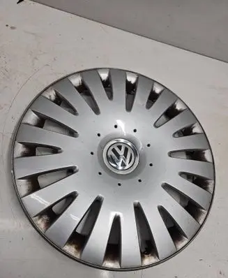Volkswagen PASSAT B6 R16 wheel hub/cap/trim 3C0601147D