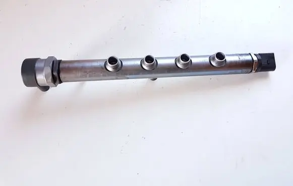 Mercedes-Benz E W213 Fuel main line pipe A6540700095 A6540780049