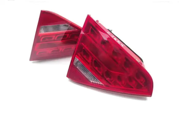 Audi A5 8T 8F Tailgate rear/tail lights 8T0945093A 8T0945094A