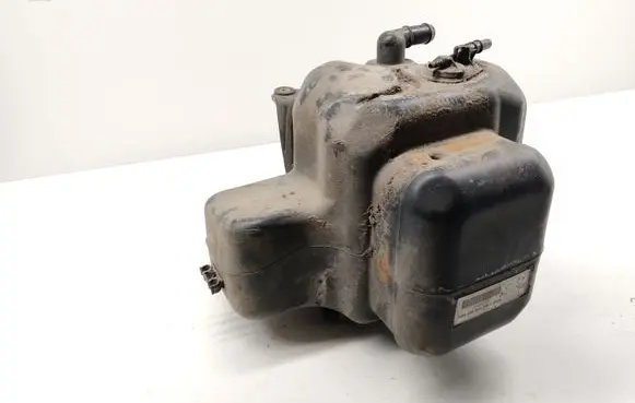 Mercedes-Benz X-class W470 AdBlue liquid reservoir 208993933R