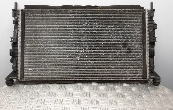 Ford Focus Coolant radiator 13JUN2005 3M5H8005TL
