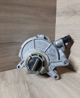 BMW M5 F90 Vacuum pump 68739010 20103220 155290600