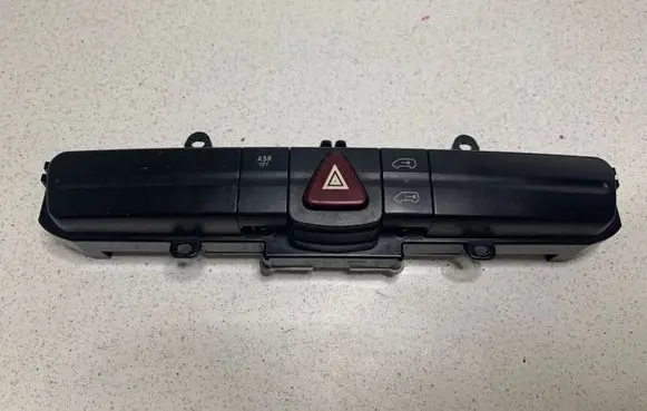 Volkswagen Crafter Hazard light switch HVW9065454107 3368120105 1082650855110317
