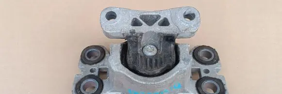 Land Rover Discovery Sport Engine mount vacuum valve 