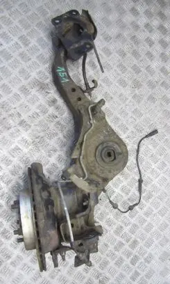 Nissan X-Trail T32 Rear wheel hub spindle/knuckle 